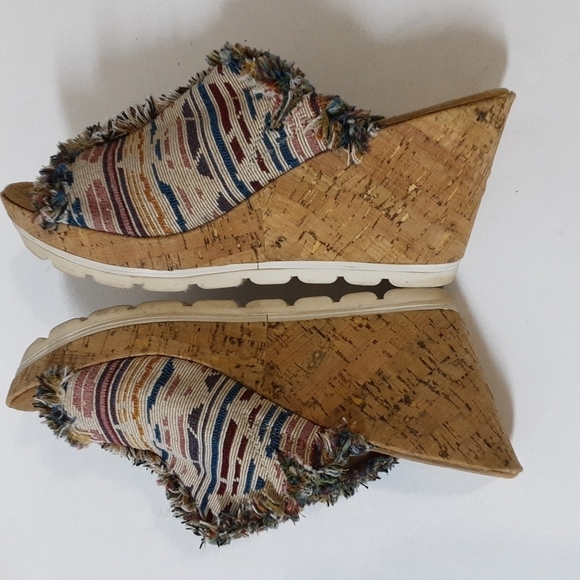 Minnetonka women casual wedges sandals Slip-on 11 Fringe Boho - Picture 7 of 10